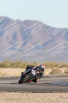 media/Dec-07-2025-CVMA (Sun) [[3e7d2de5dc]]/Race 16-Formula Middleweight/